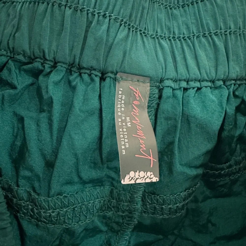 Free People World Tour Set - Picture 3 of 5